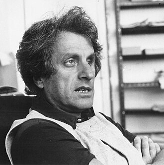 Ritratto di Iannis Xenakis