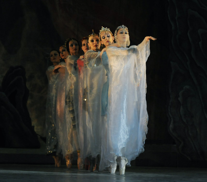 Seven Beauties: immagine storica o di scena
